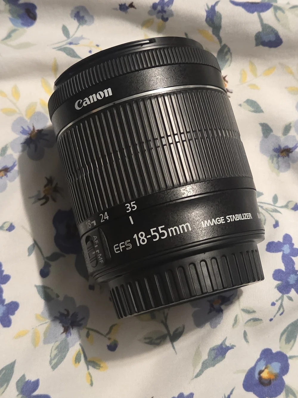 Canon 18-55mm EF-S Zoom Lens in Black